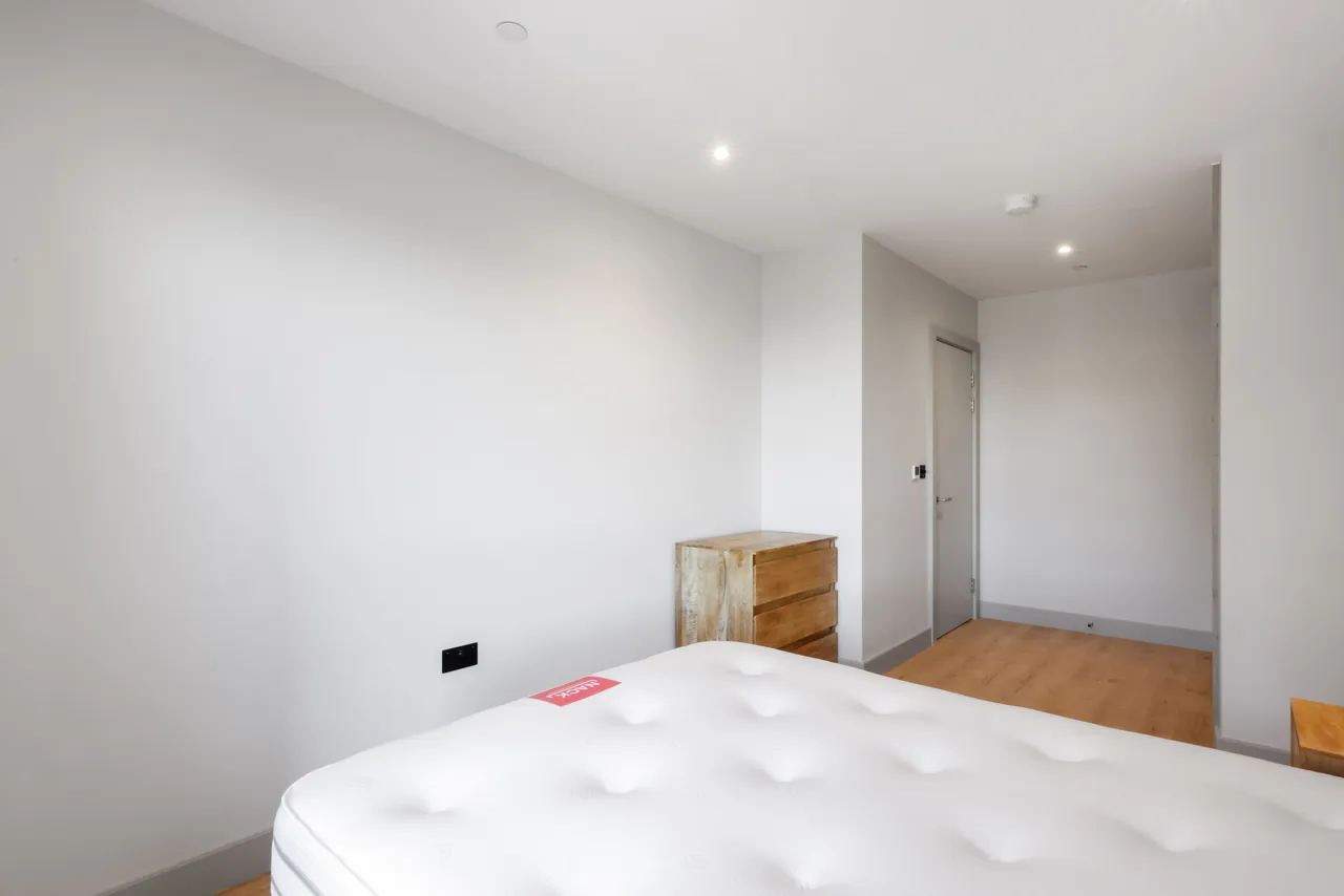Flat 44, Duxford Tower, 1 East Drive, London, photo 5
