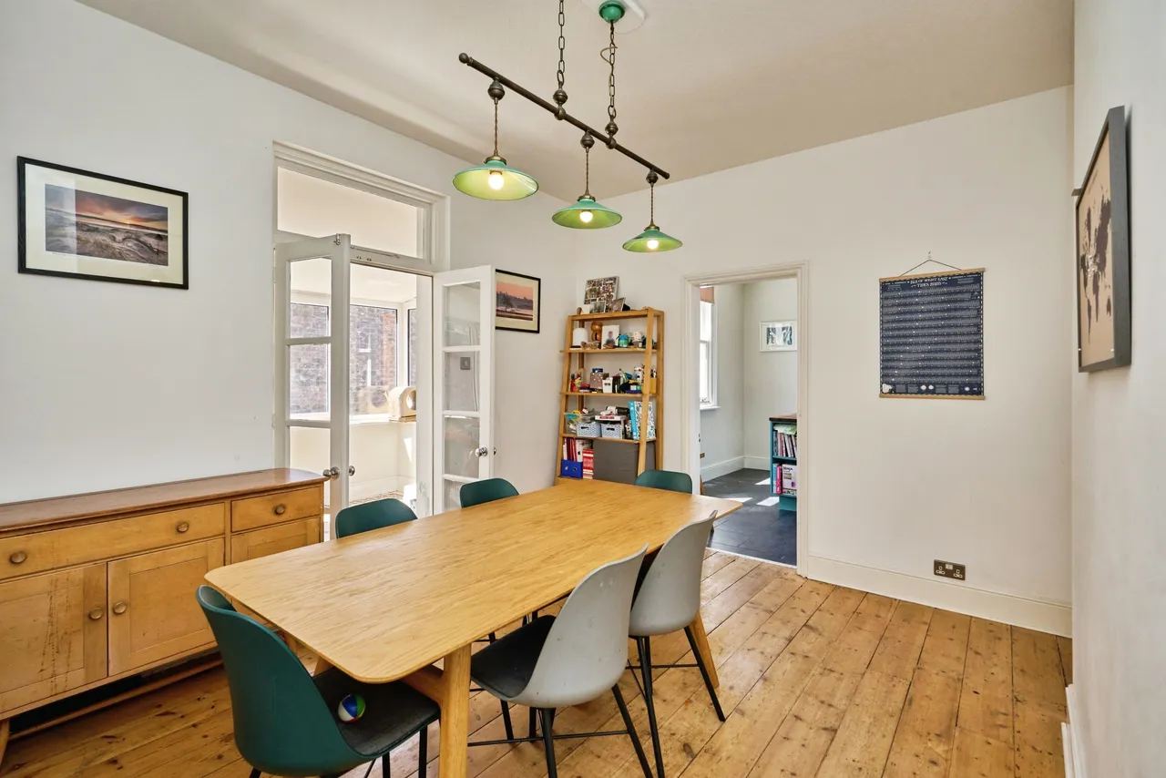 Avenue Road, Sandown, PO36, photo 4