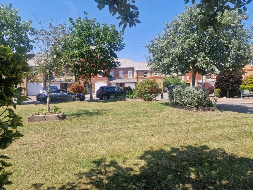 2 bed house for sale — Mountbatten Square, Southsea, Hampshire, PO4