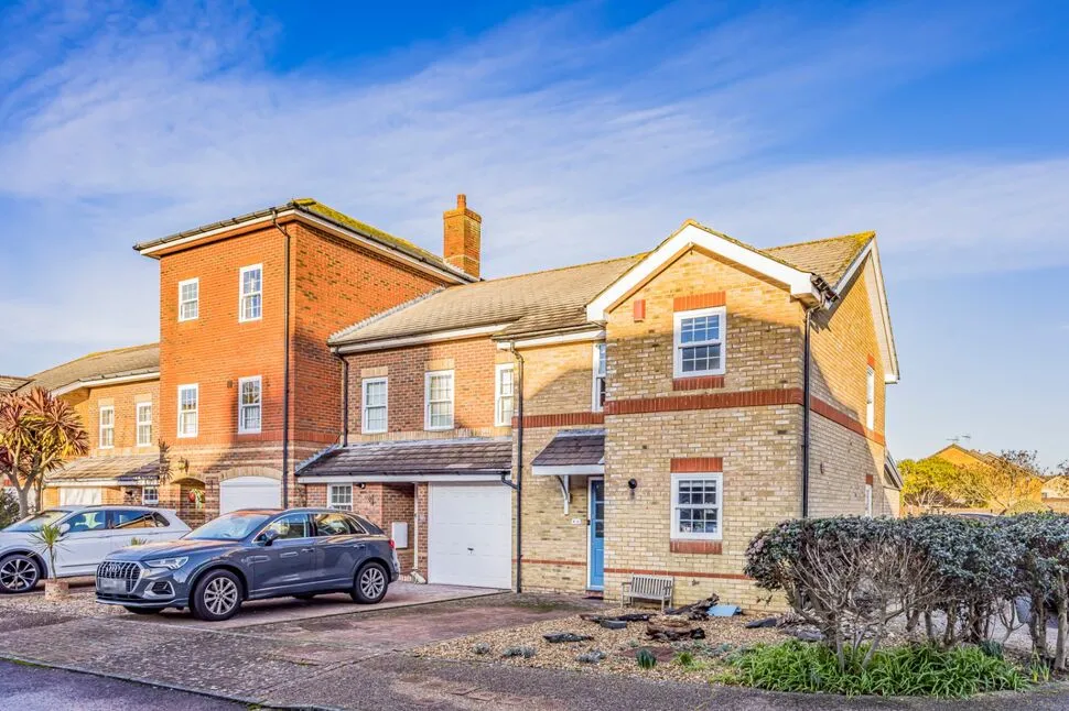 Mountbatten Square, Southsea, Hampshire, PO4, photo 9