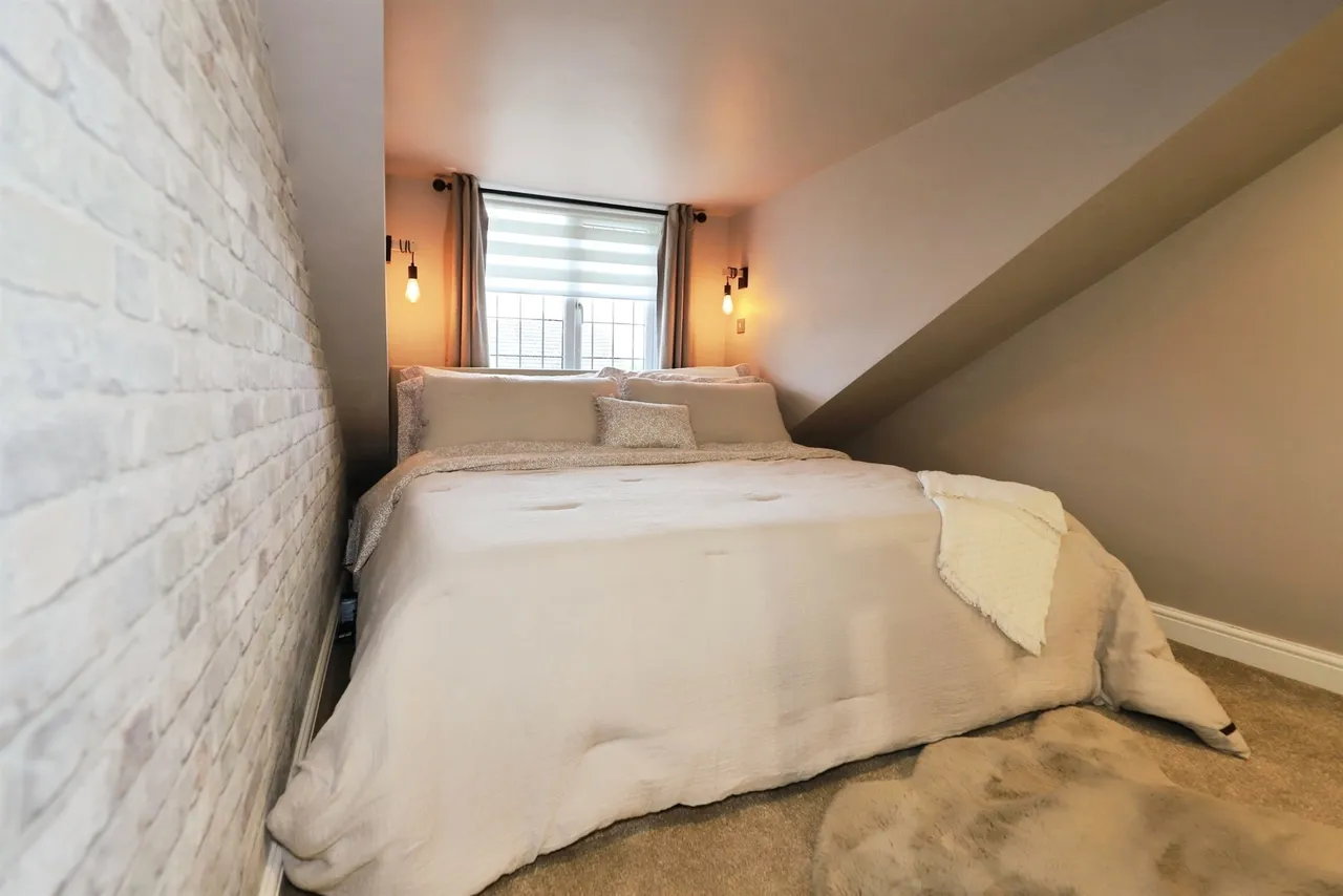 Winnall Close, Bilston, WV14, photo 16