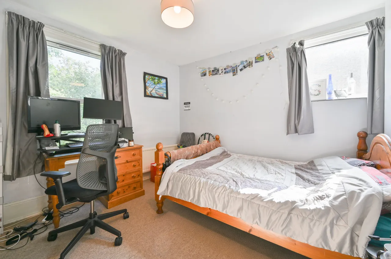 Flat 2, 6 Tierney Road, London, photo 4