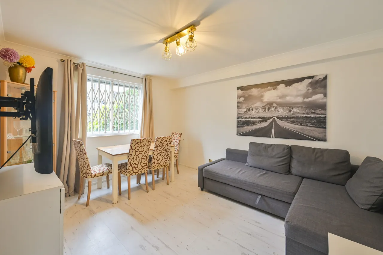 1 bed flat to rent — 28 Stadium Street, London