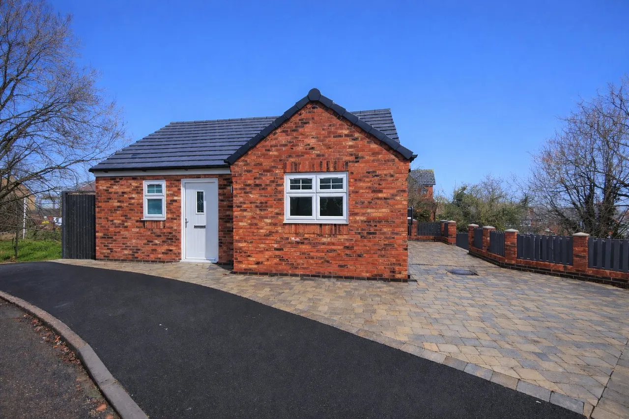 1 bed house for sale — Landor Crescent, Rugeley, Staffordshire, WS15