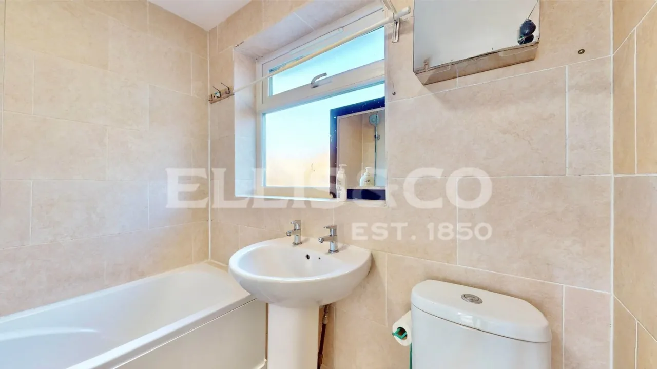 Northwood Gardens, Greenford, UB6, photo 14