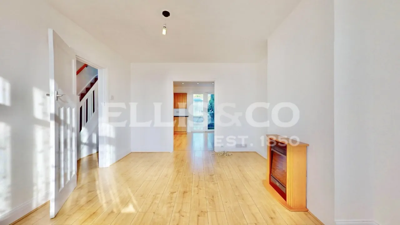 Northwood Gardens, Greenford, UB6, photo 4