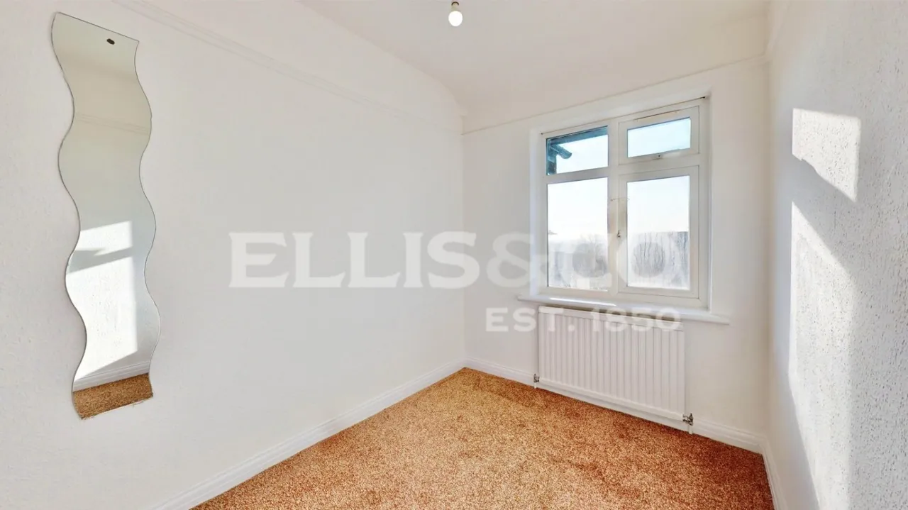 Northwood Gardens, Greenford, UB6, photo 12