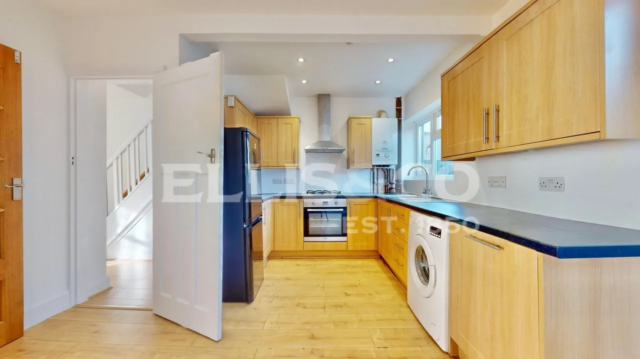 Northwood Gardens, Greenford, UB6, photo 6