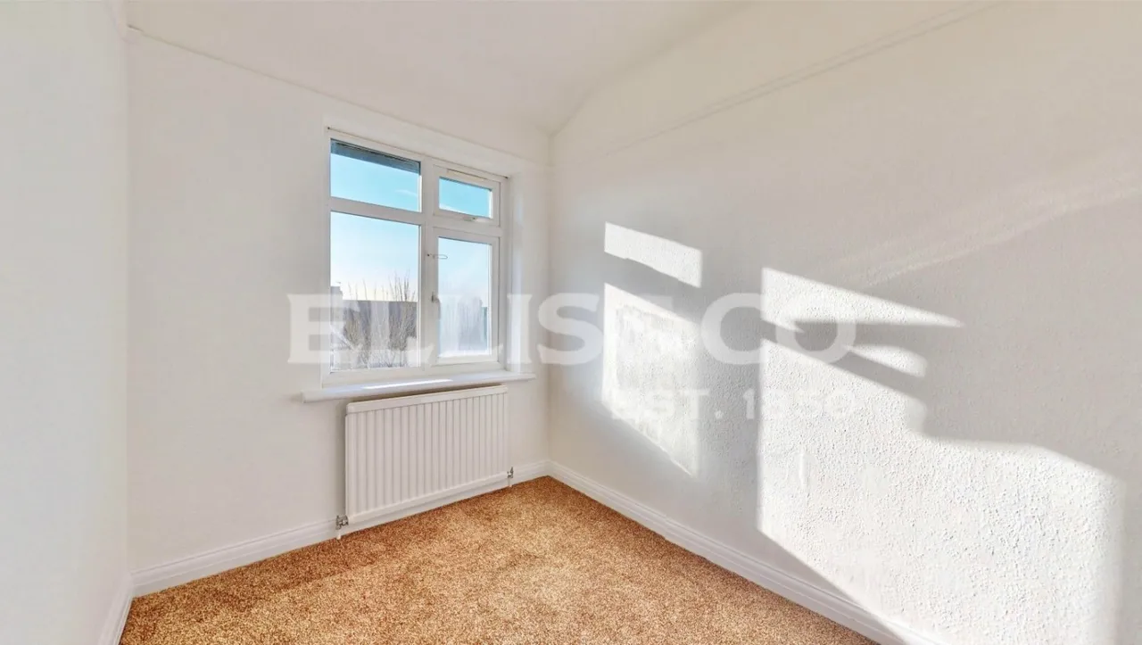 Northwood Gardens, Greenford, UB6, photo 13
