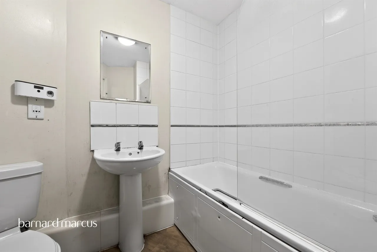 Tilley Road, Feltham, photo 10