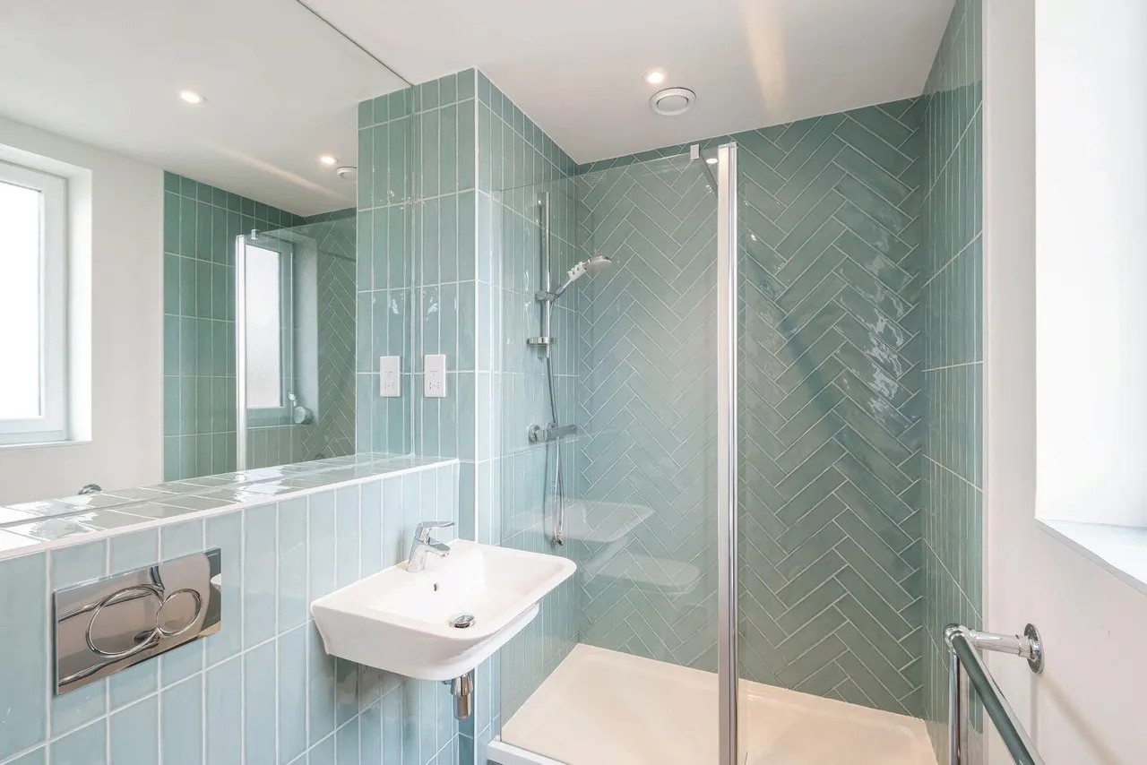 London Road, Isleworth, TW7, photo 8