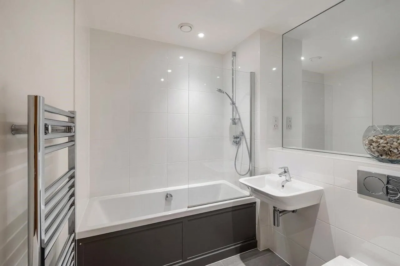 London Road, Isleworth, TW7, photo 12