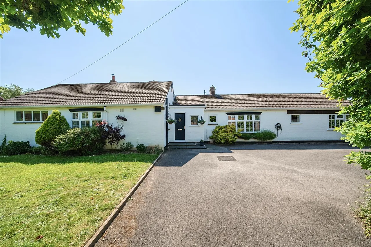 4 bed house for sale — Vicarage Lane, Stubbington