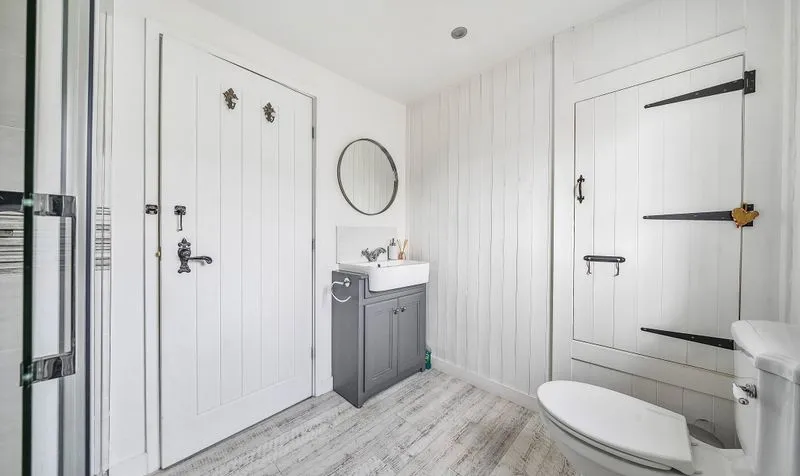 Middle Road, Leatherhead, KT22, photo 9