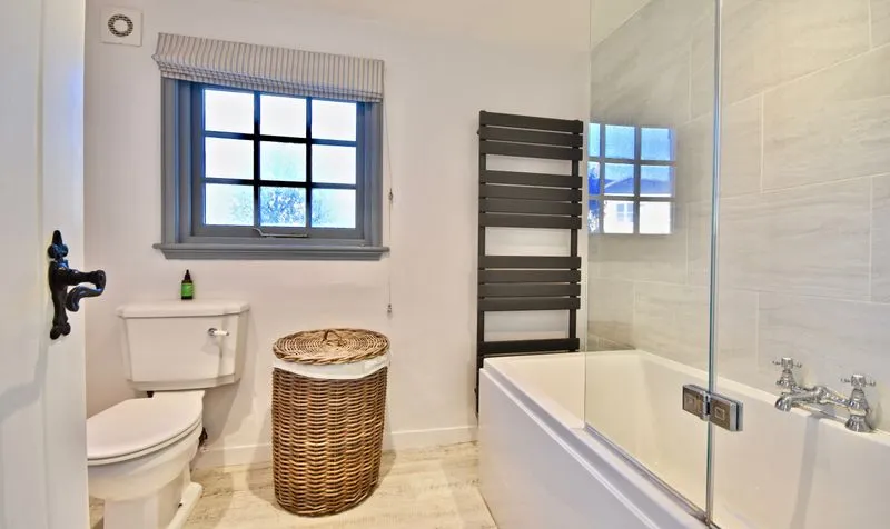 Middle Road, Leatherhead, KT22, photo 6