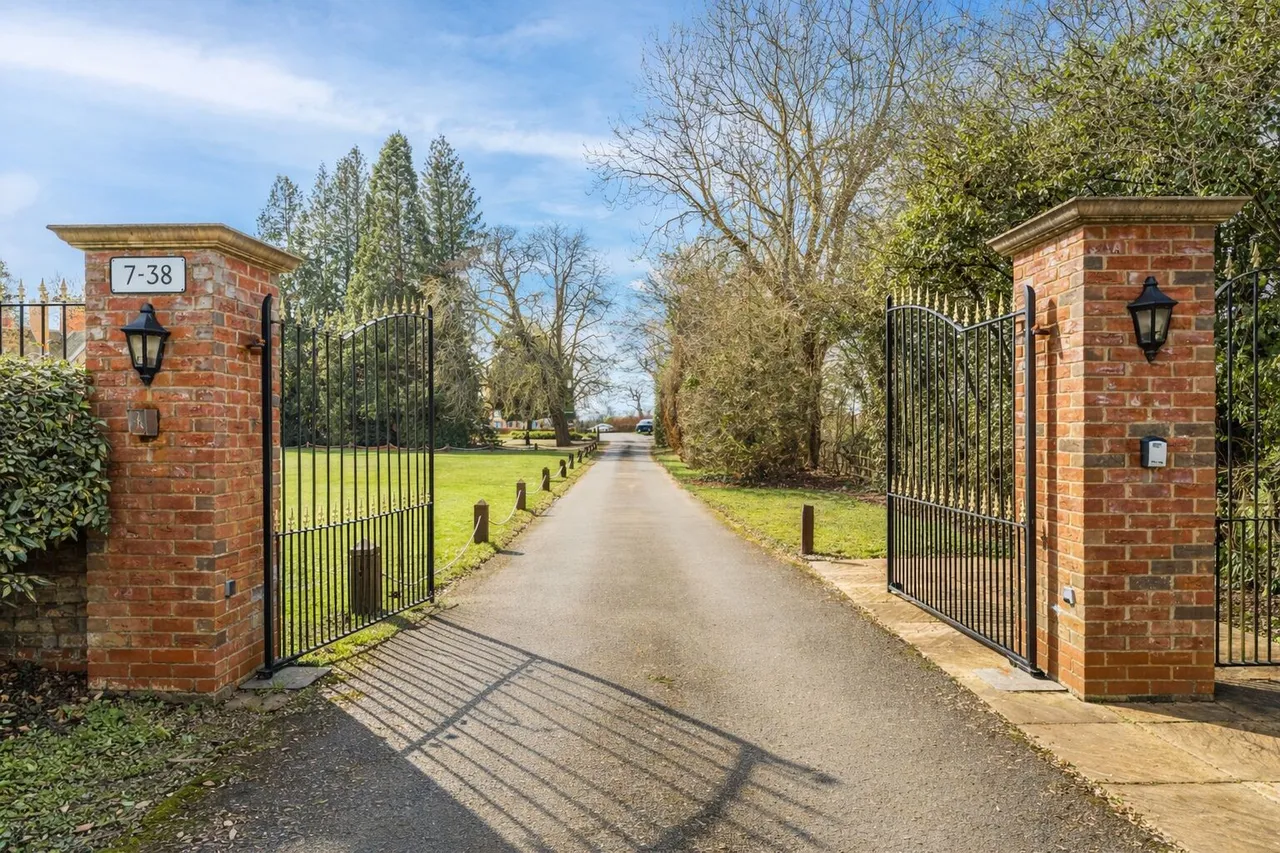 Coopers Green Lane, Hatfield, AL10, photo 11