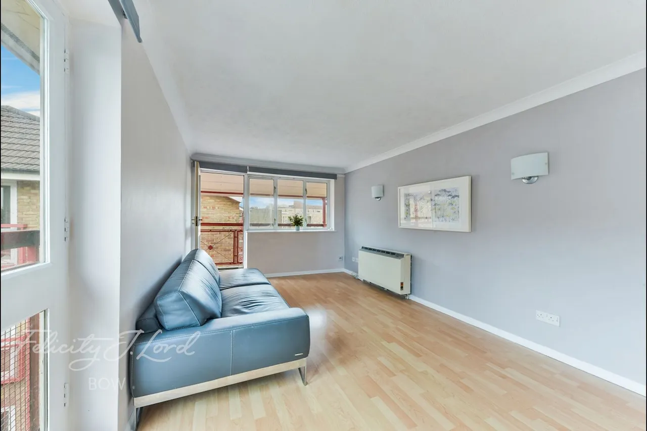 Bow Road, London, E3, photo 7