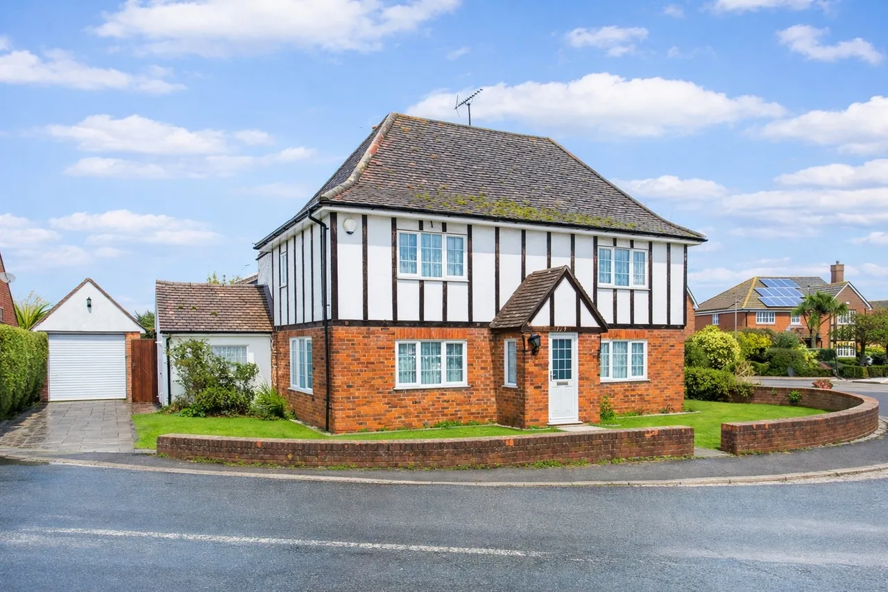 3 bed house for sale, Margate Road, Herne Bay, CT6