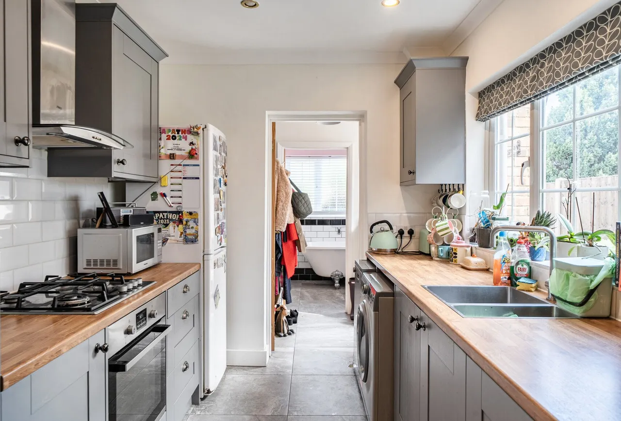 Wood Street, Mitcham, CR4 4JT, photo 4