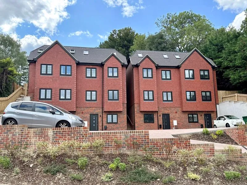 4 bed house for sale — Abbots Lane, Kenley CR8 5JH