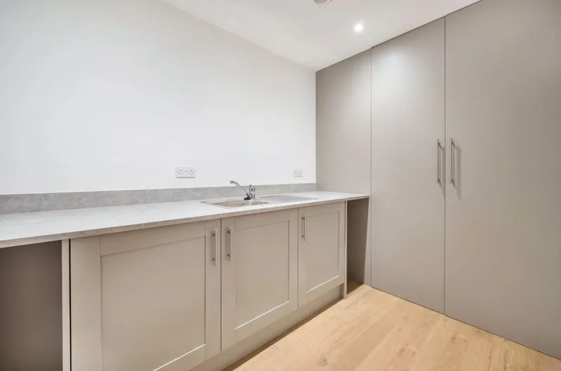 Abbots Lane, Kenley CR8 5JH, photo 9