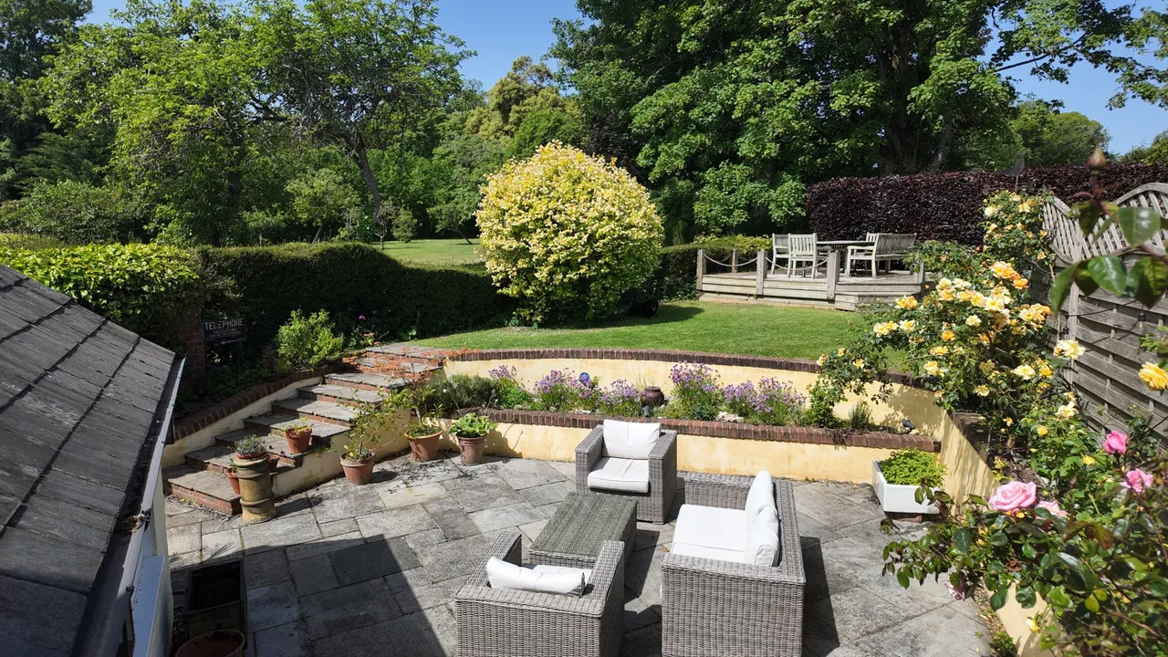 Nettlebeds Lane, Alresford, SO24, photo 4