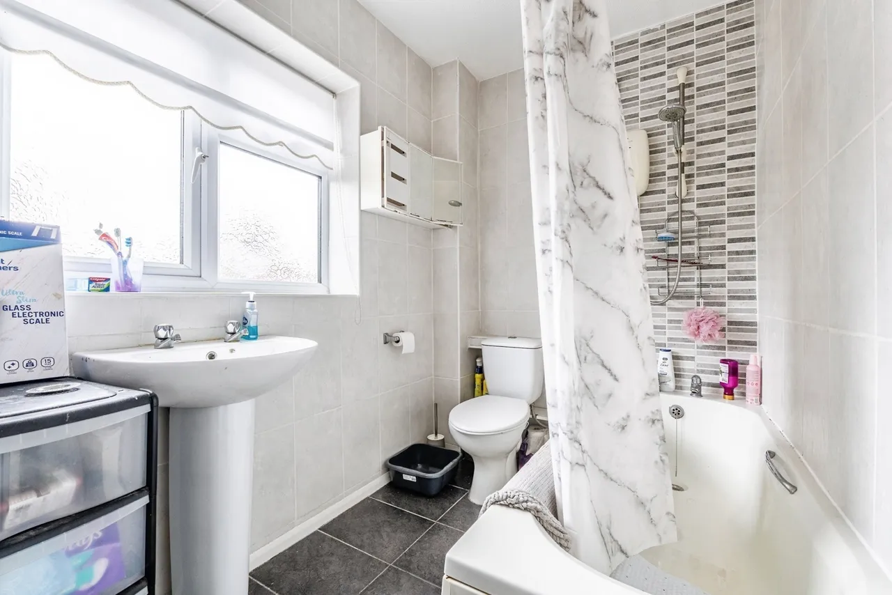 Long Brackland, Bury St. Edmunds, Suffolk, IP33, photo 8
