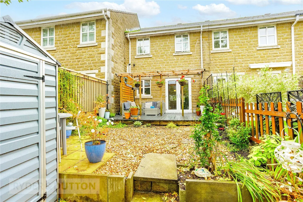 Tame Valley Close, Mossley, OL5, photo 17