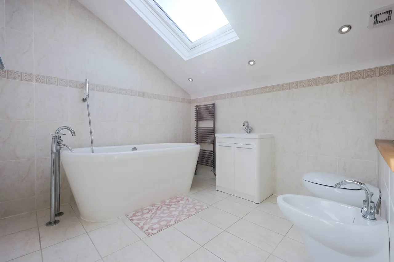 Chorley Road, Hilldale, photo 18