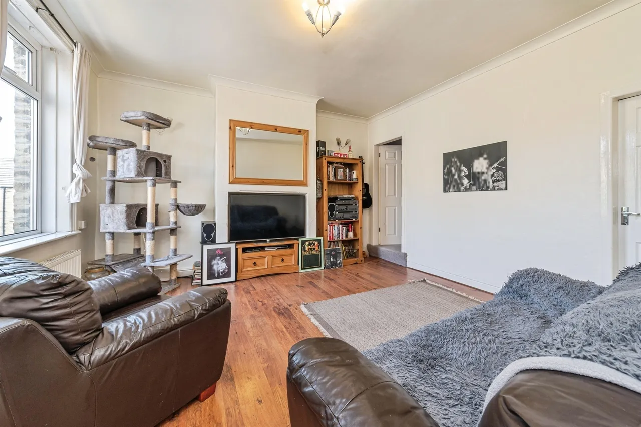 Thornhill Place, Brighouse, photo 7