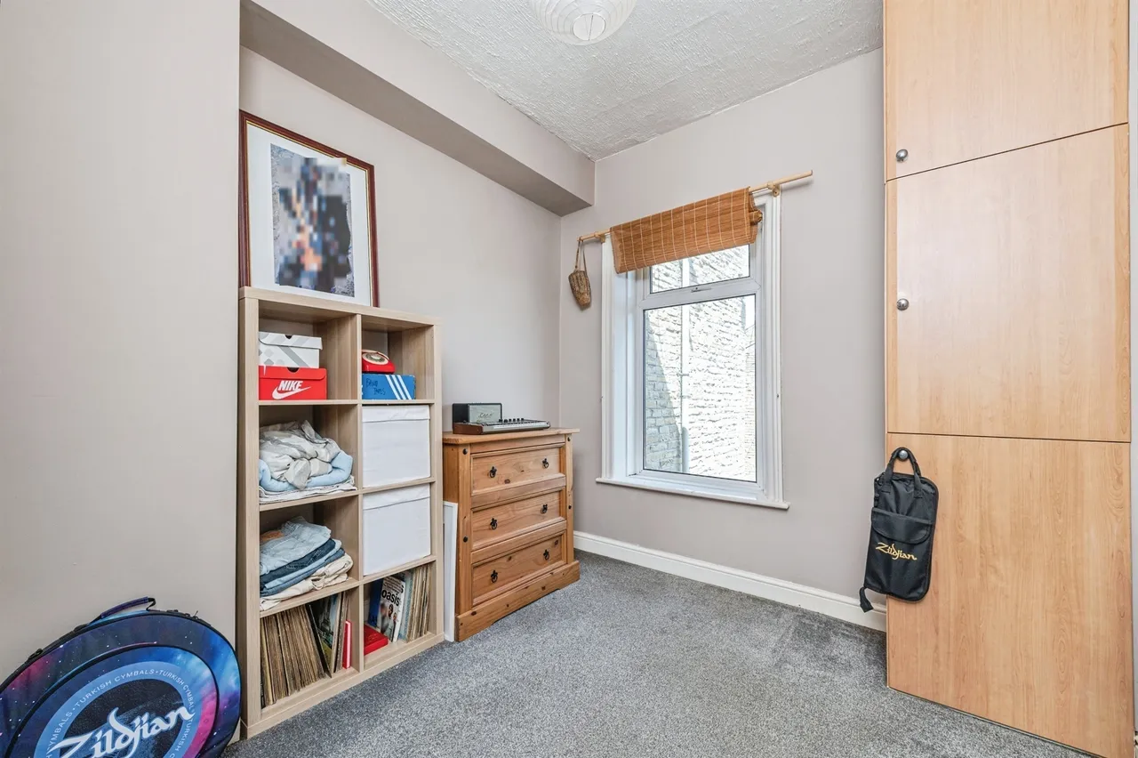 Thornhill Place, Brighouse, photo 12