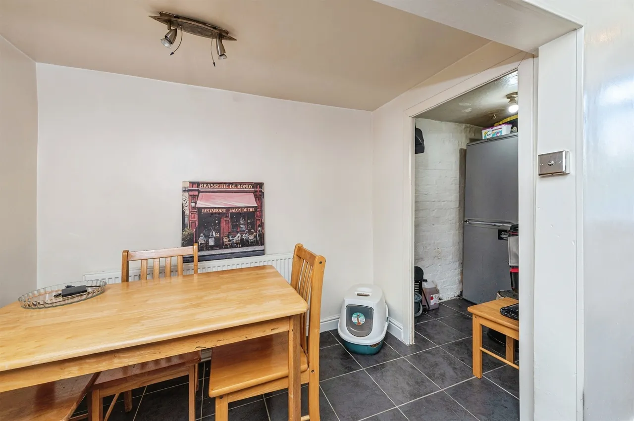 Thornhill Place, Brighouse, photo 6