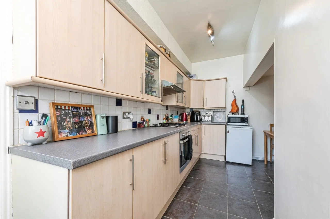 Thornhill Place, Brighouse, photo 4