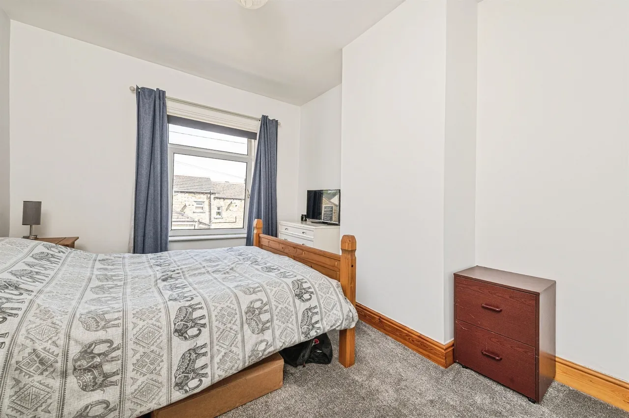 Thornhill Place, Brighouse, photo 11