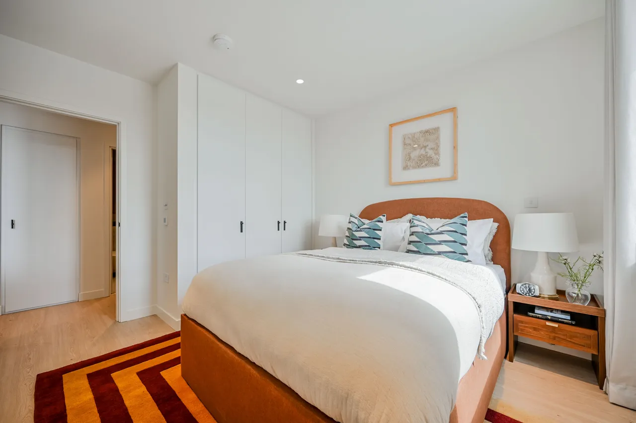 London, N17, photo 25