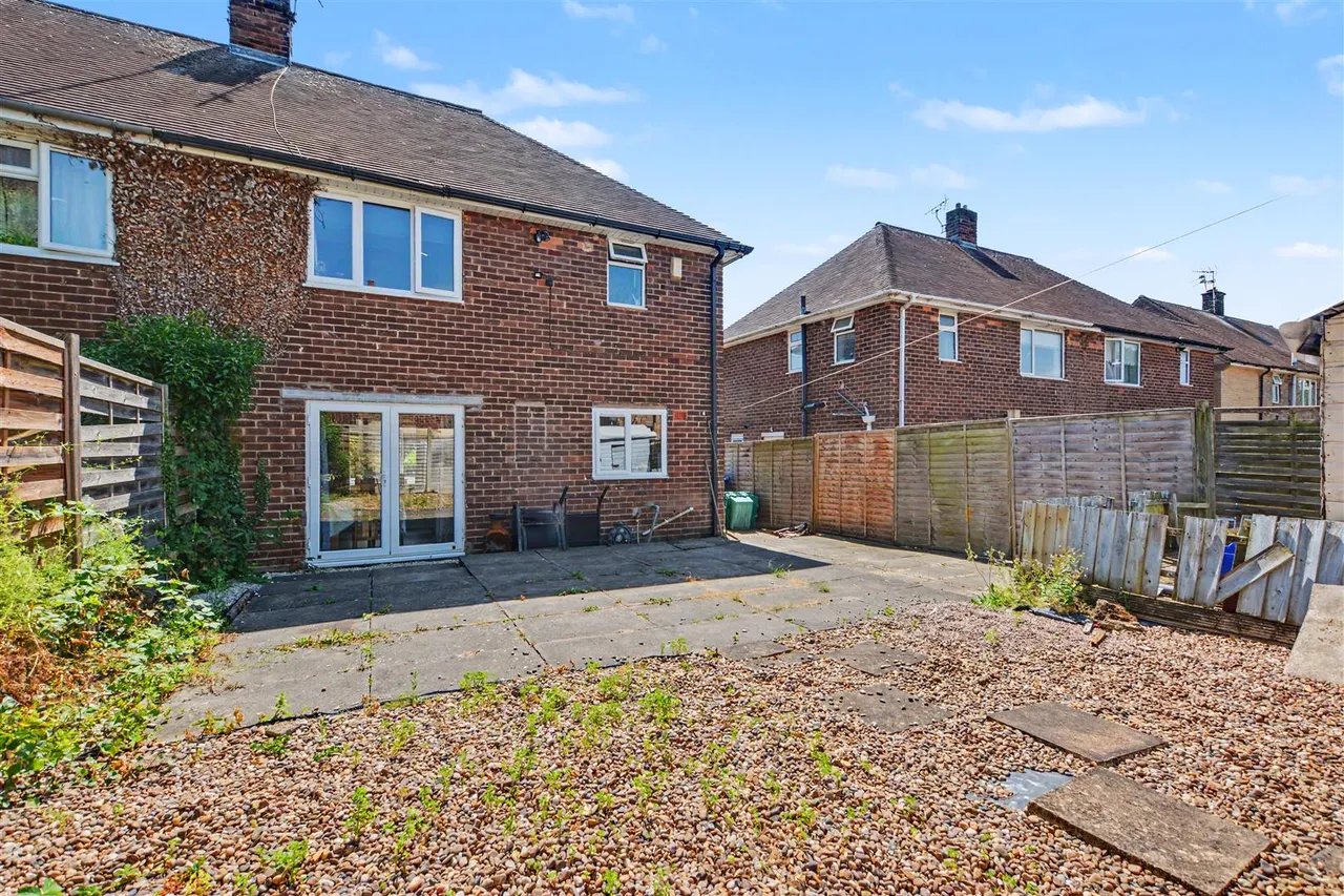 Holly Close, Hucknall, NG15, photo 10