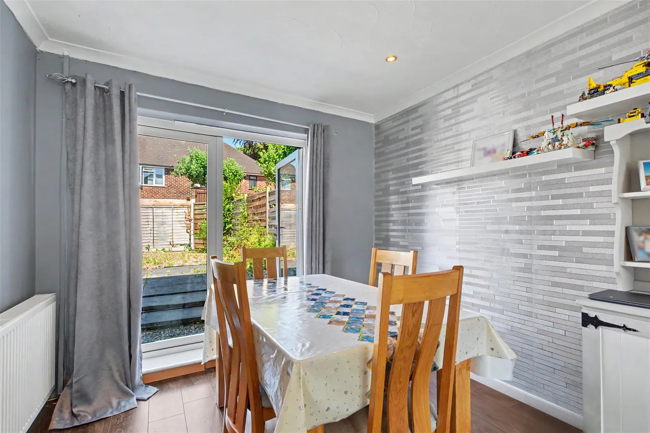 Holly Close, Hucknall, NG15, photo 3