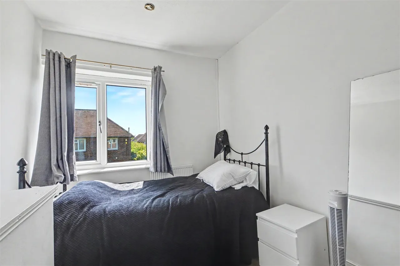Holly Close, Hucknall, NG15, photo 7