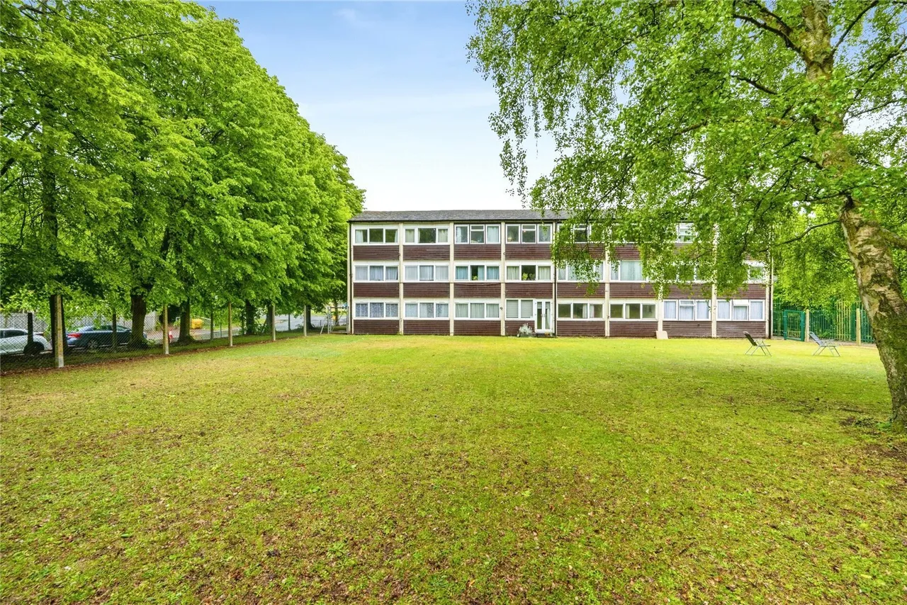 Harrowden Road, Luton, Bedfordshire, LU2, photo 12