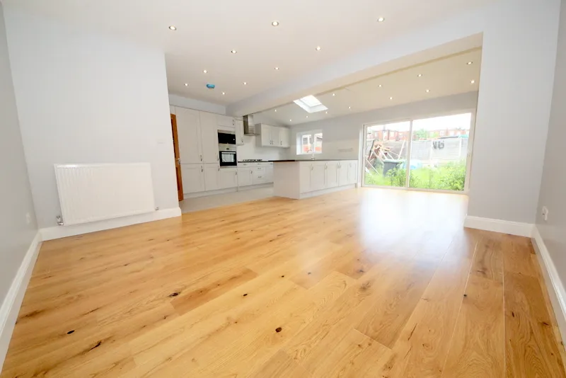 5 bed house to rent — Elm Park Road, Winchmore Hill N21