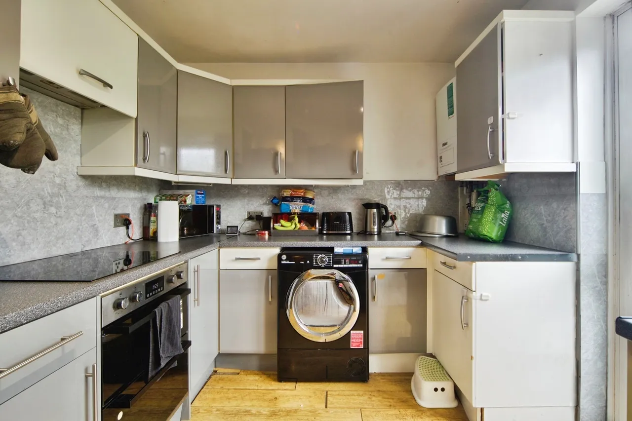 Middlesborough Road, London, N18, photo 11