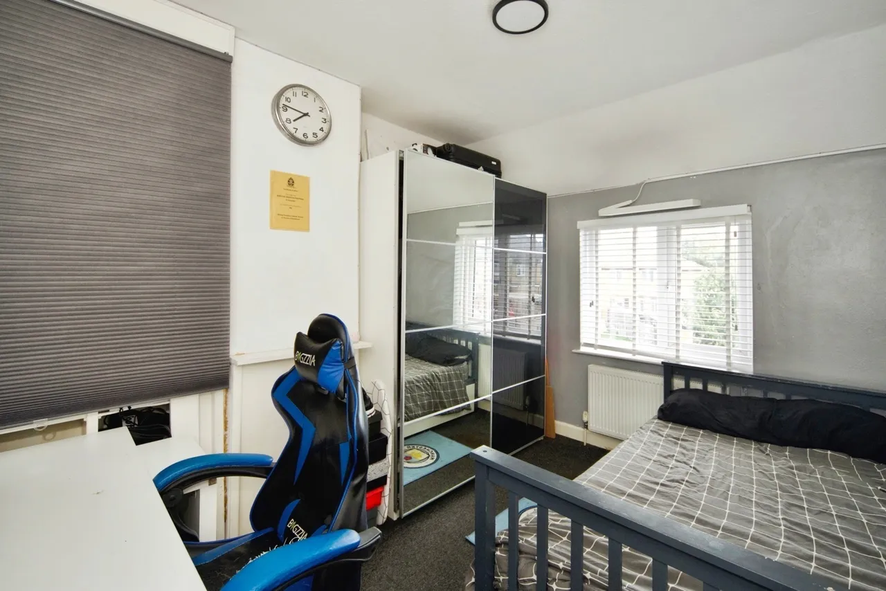 Middlesborough Road, London, N18, photo 18