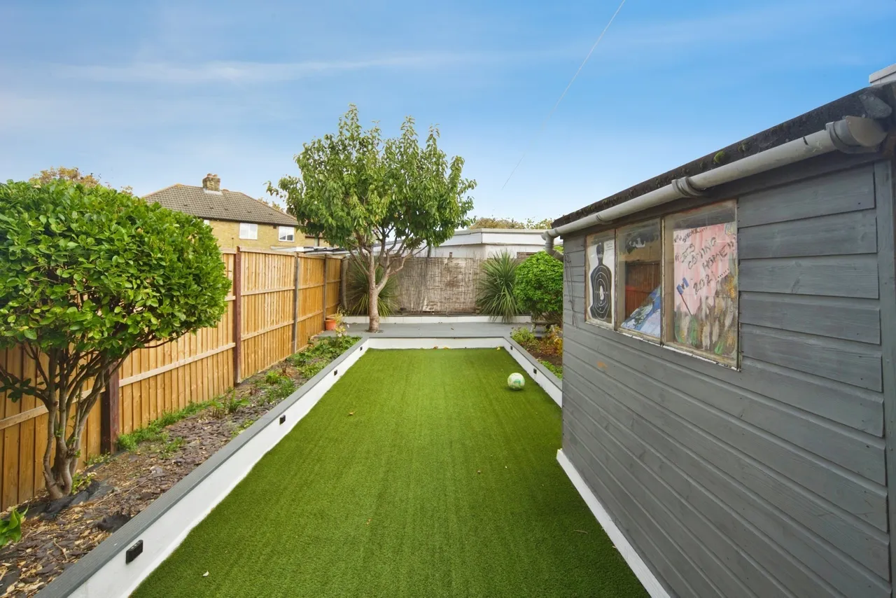 Middlesborough Road, London, N18, photo 22