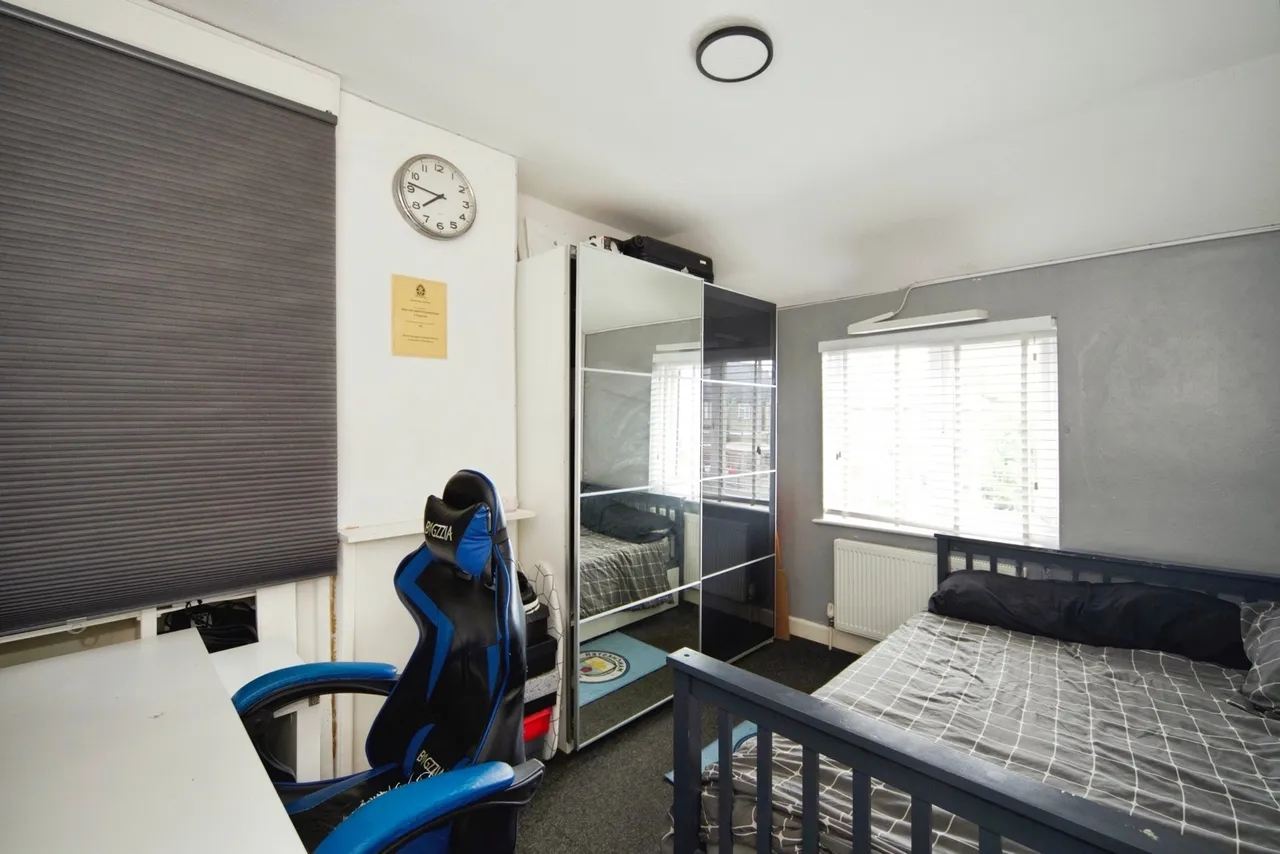 Middlesborough Road, London, N18, photo 20