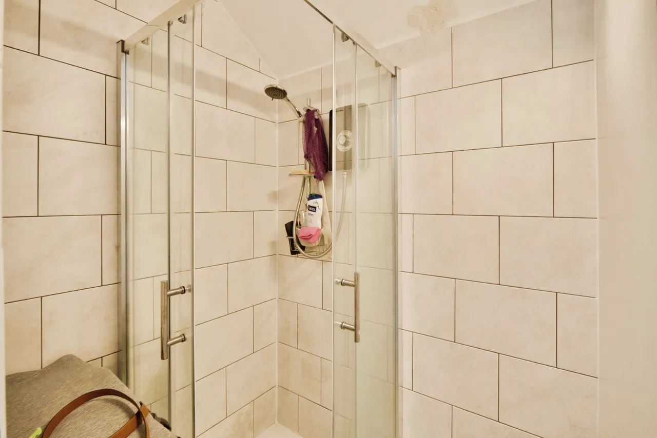 Middlesborough Road, London, N18, photo 15