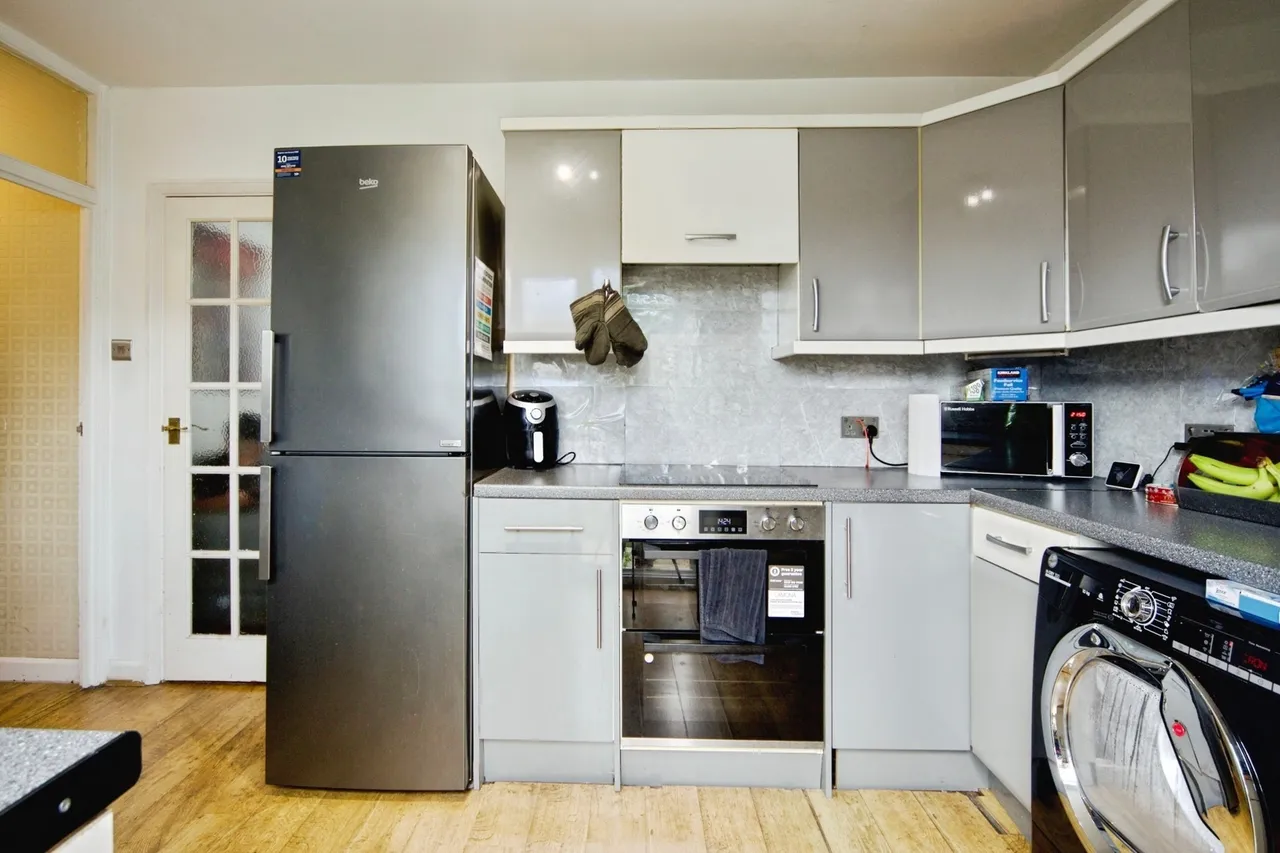 Middlesborough Road, London, N18, photo 10