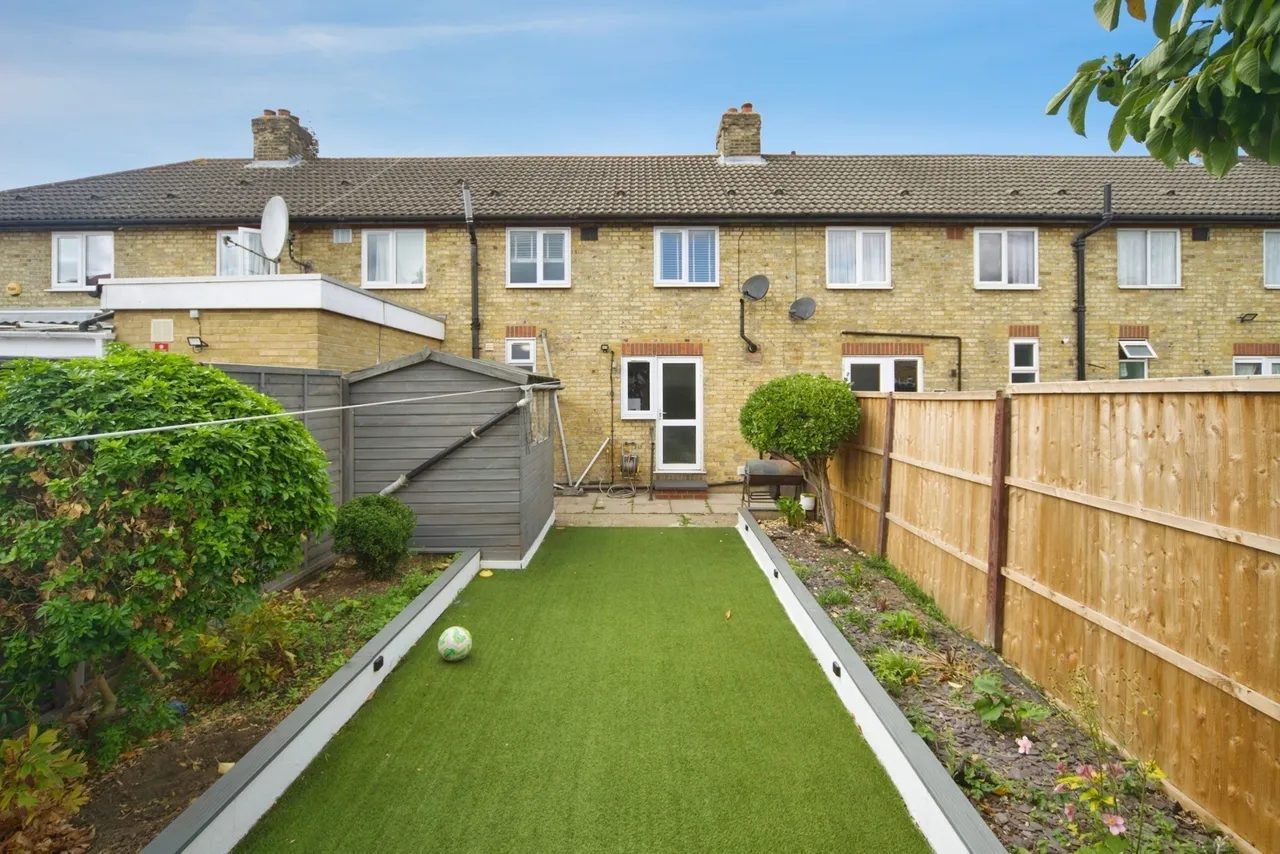 Middlesborough Road, London, N18, photo 21