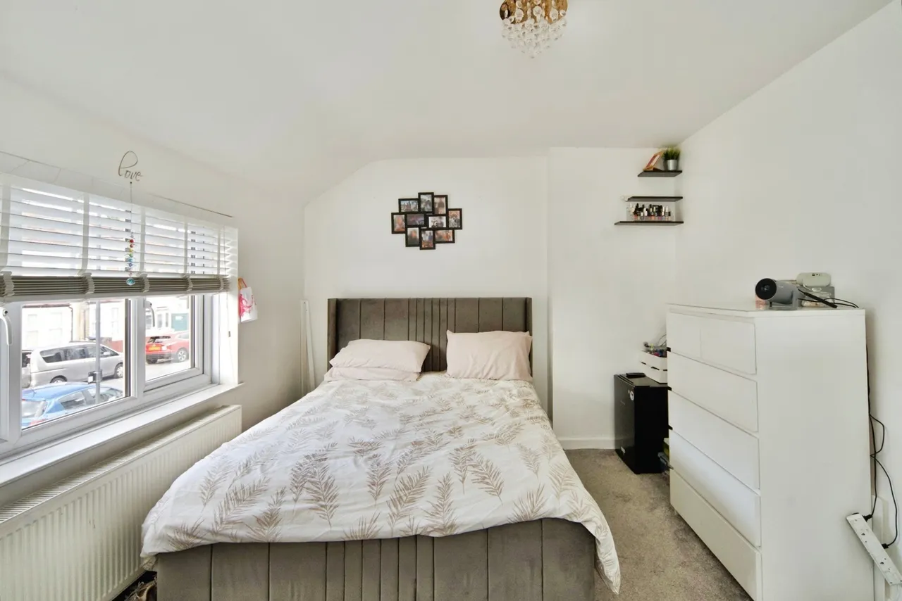 Middlesborough Road, London, N18, photo 17