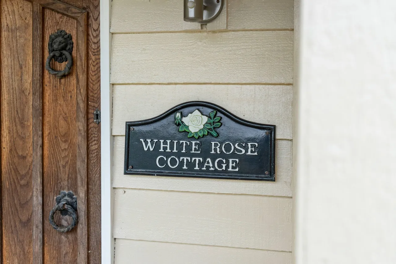 White Rose Cottage, Lower East End, SG9, photo 2