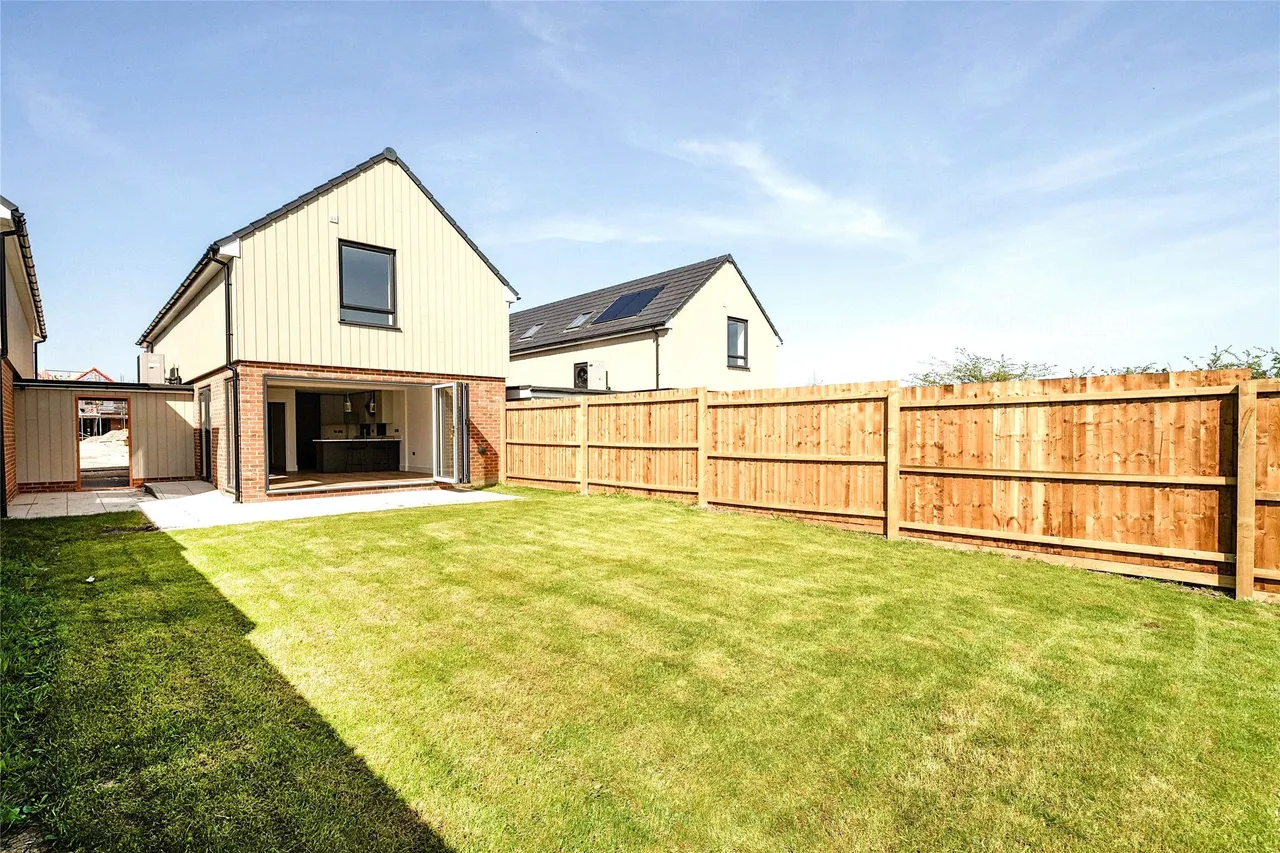 Open House At Queens Head Close, Gloucestershire, Aston Cross, GL20 8FJ, photo 4